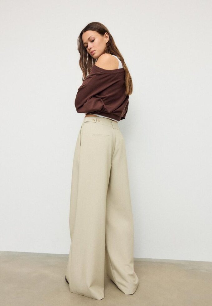 Pantaloni super largi cu talie ajustabilă Pantaloni super largi cu talie ajustabilă