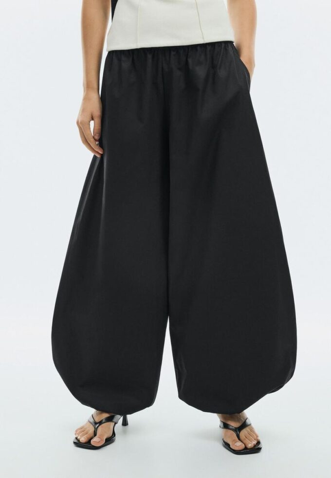 Pantaloni voluminoși din poplin Pantaloni voluminoși din poplin