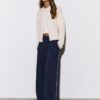 Pantaloni wide leg din pluș cu detalii de bordură