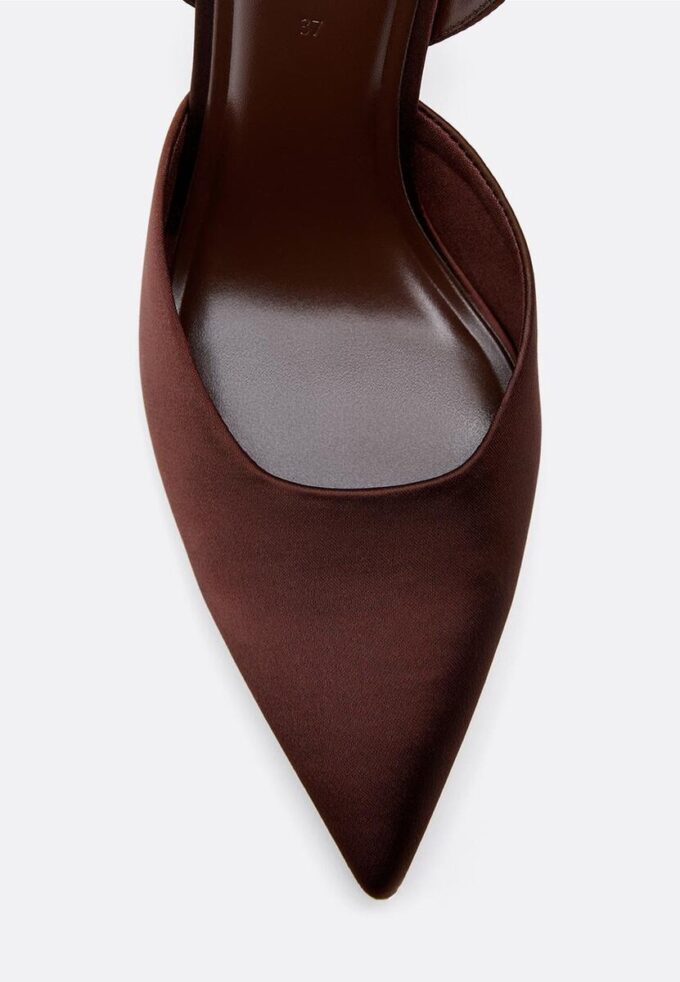 Pantofi cu toc stiletto cu efect satinat