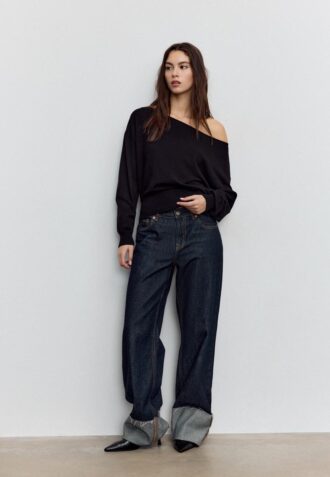 Pulover asimetric din tricot