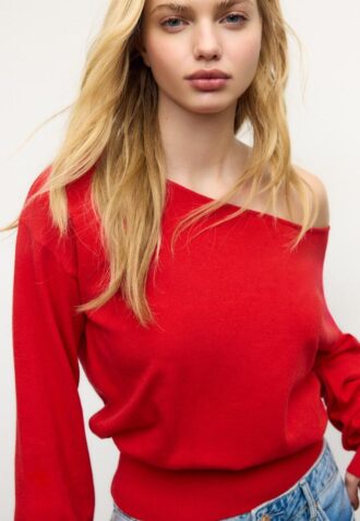 Pulover asimetric din tricot