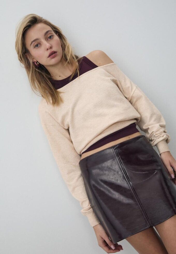 Pulover asimetric din tricot Pulover asimetric din tricot