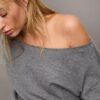 Pulover asimetric din tricot