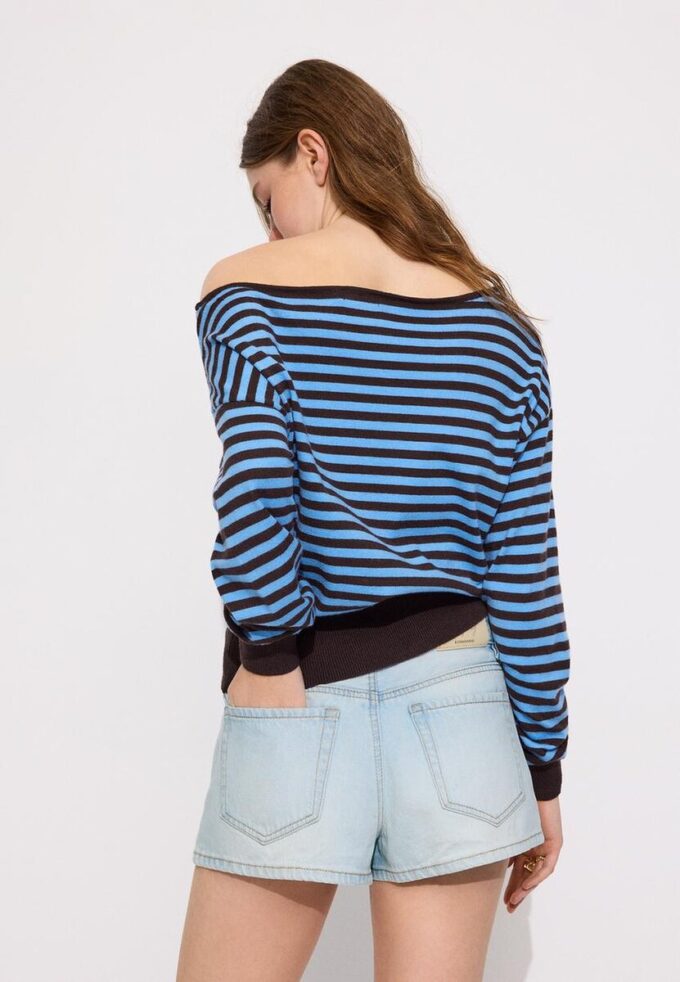 Pulover asimetric din tricot Pulover asimetric din tricot