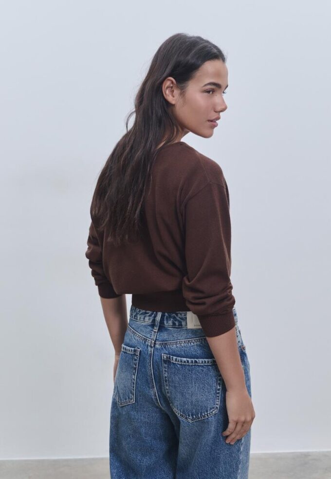 Pulover asimetric din tricot Pulover asimetric din tricot