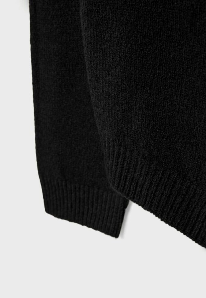 Pulover asimetric din tricot Pulover asimetric din tricot
