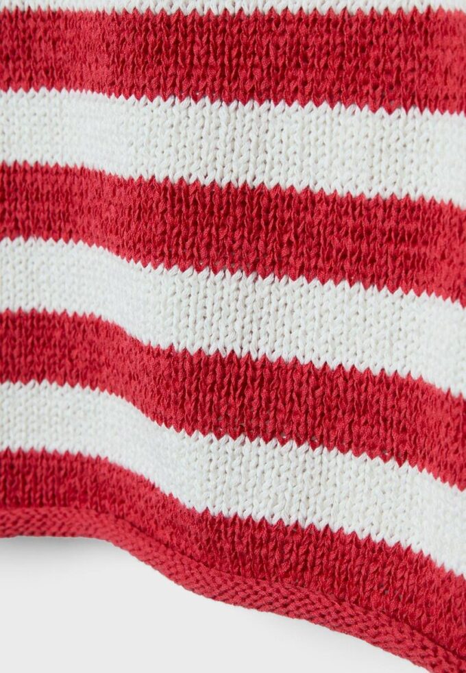 Pulover din tricot cu guler barcă Pulover din tricot cu guler barcă