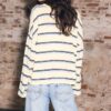 Pulover din tricot fin cu dungi Pulover din tricot fin cu dungi