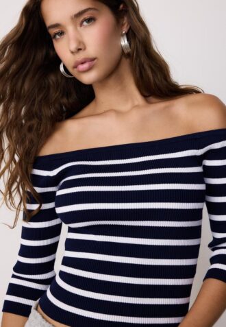 Pulover mulat din tricot cu dungi