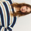 Pulover scurt din tricot cu dungi Pulover scurt din tricot cu dungi