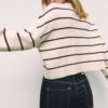 Pulover scurt din tricot cu dungi Pulover scurt din tricot cu dungi