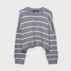 Pulover scurt din tricot cu dungi Pulover scurt din tricot cu dungi