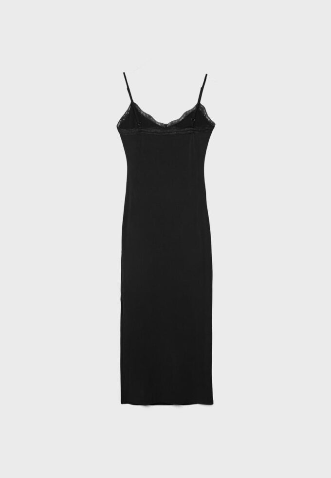 Rochie lungă din tricot cu dantelă