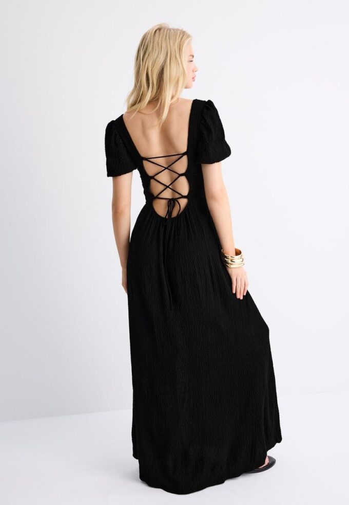 Rochie maxi lejeră cu spate încrucișat Rochie maxi lejeră cu spate încrucișat
