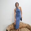 Rochie midi cu gât halter și spate decupat