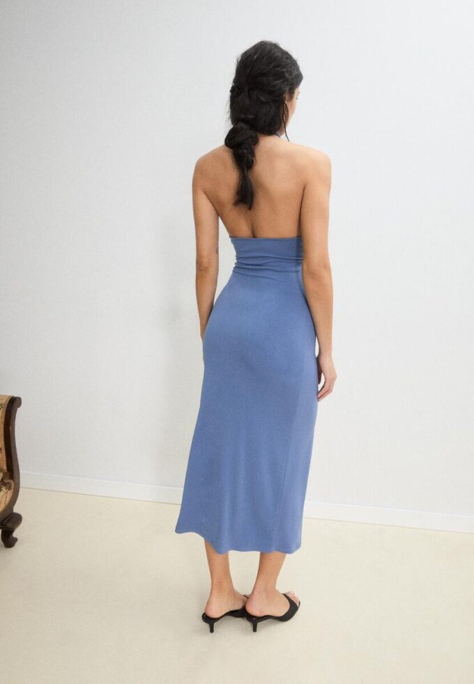 Rochie midi cu gât halter și spate decupat