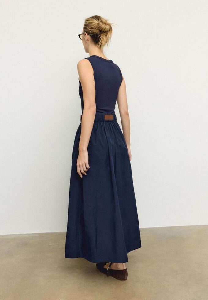 Rochie midi fără mâneci din două materiale, cu curea Rochie midi fără mâneci din două materiale, cu curea