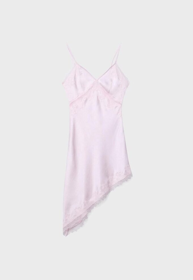 Rochie scurtă asimetrică din satin Rochie scurtă asimetrică din satin