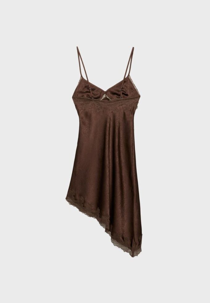 Rochie scurtă asimetrică din satin