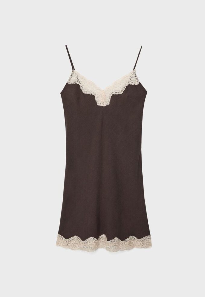 Rochie scurtă din dantelă rustică Rochie scurtă din dantelă rustică