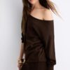 Rochie scurtă din tricot cu guler barcă Rochie scurtă din tricot cu guler barcă