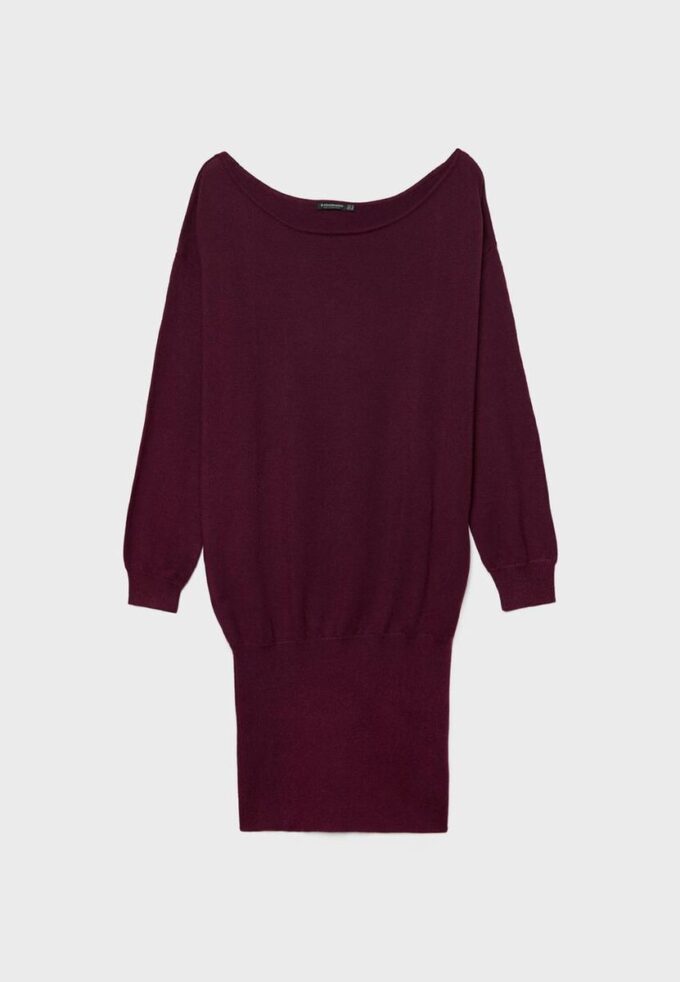 Rochie scurtă din tricot cu guler barcă Rochie scurtă din tricot cu guler barcă