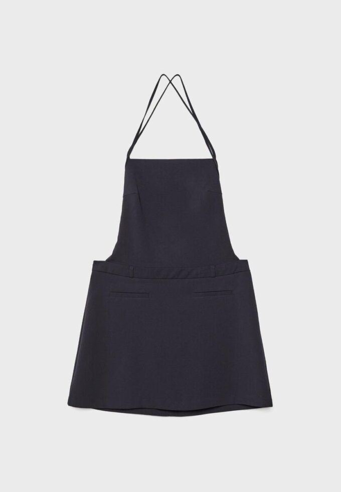 Rochie scurtă tip salopetă Rochie scurtă tip salopetă