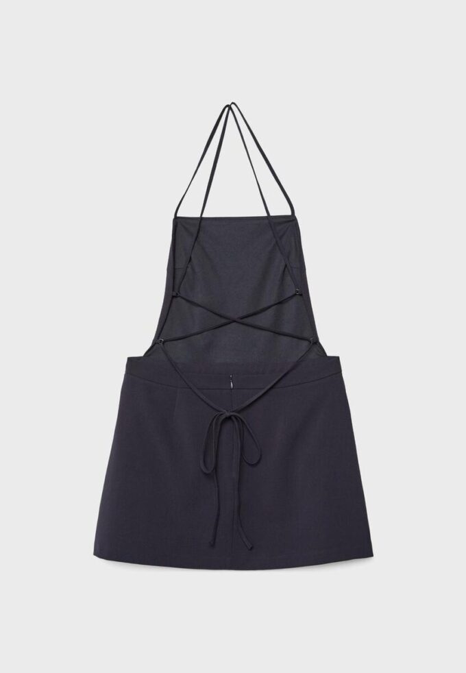 Rochie scurtă tip salopetă Rochie scurtă tip salopetă