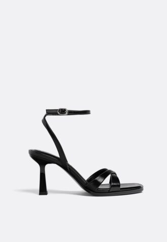 Sandale negre cu toc