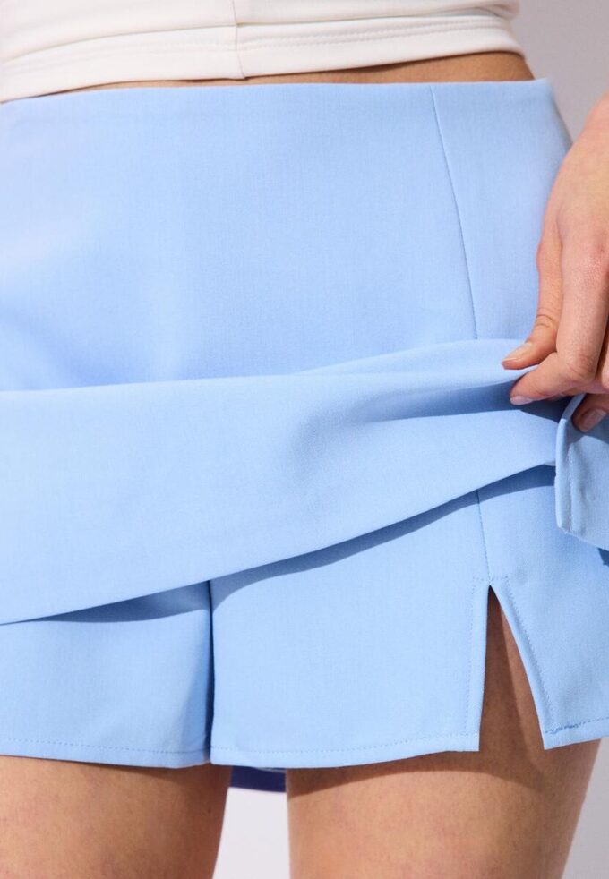 Skort cu despicătură laterală Skort cu despicătură laterală