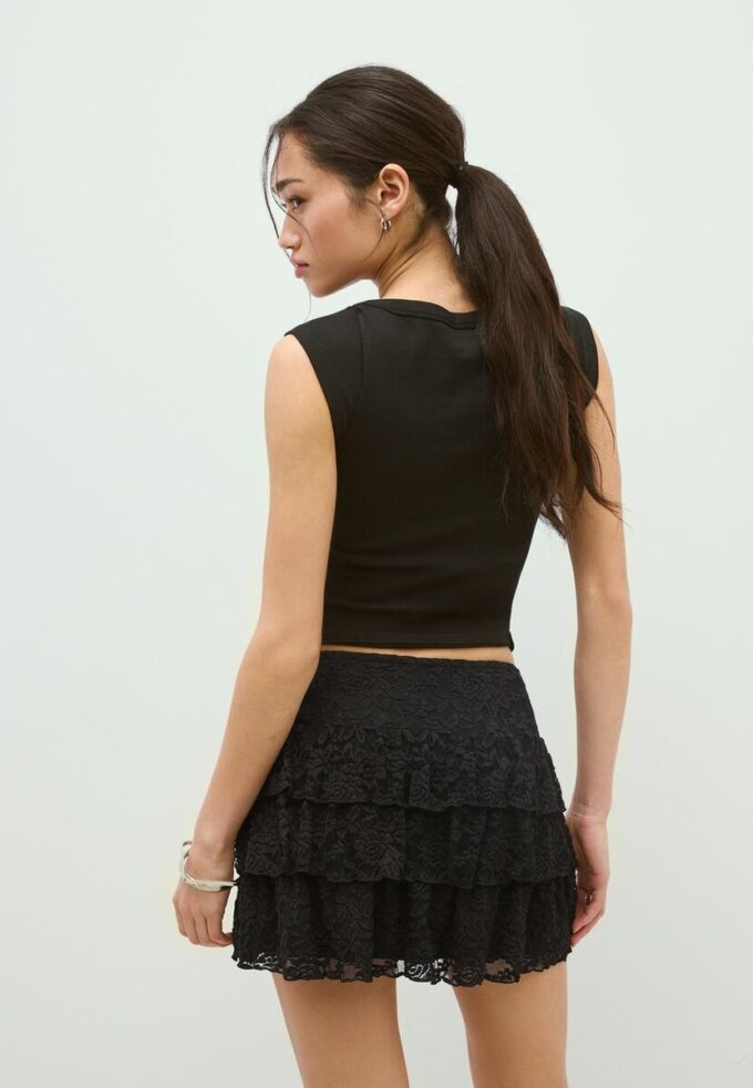 Skort din dantelă Skort din dantelă