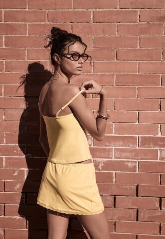 Skort mini cu bordură din dantelă Skort mini cu bordură din dantelă