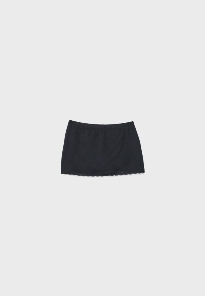 Skort mini cu bordură din dantelă Skort mini cu bordură din dantelă