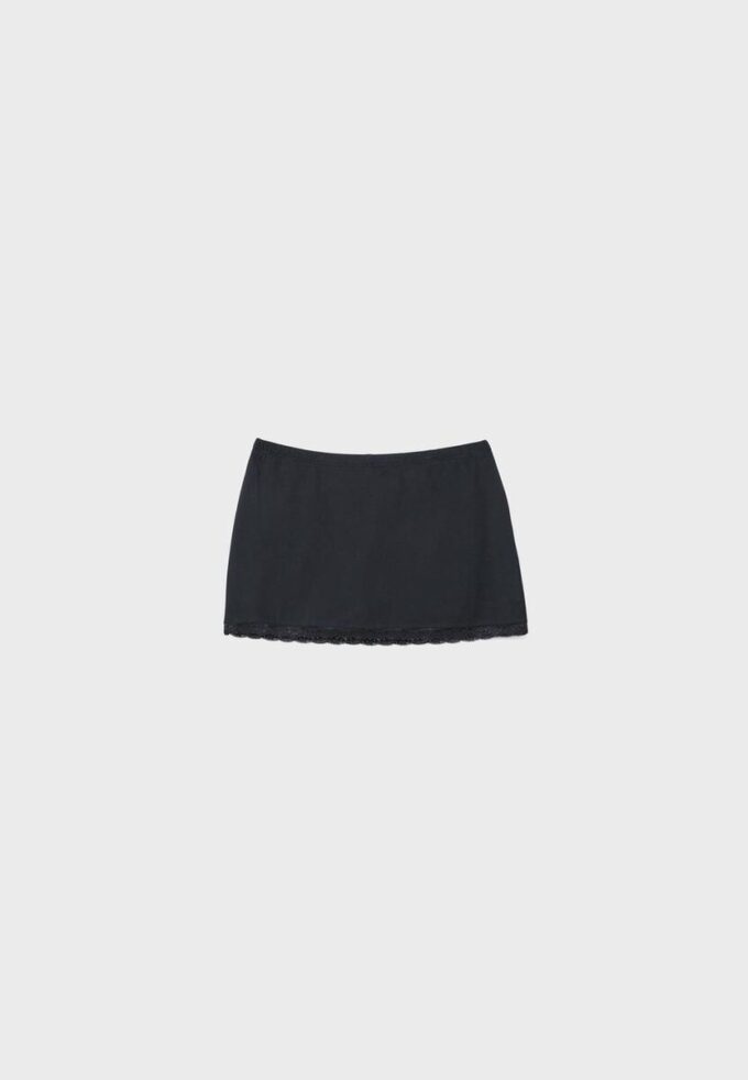 Skort mini cu bordură din dantelă Skort mini cu bordură din dantelă