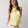 Top cu gât halter cu efect de satin Top cu gât halter cu efect de satin
