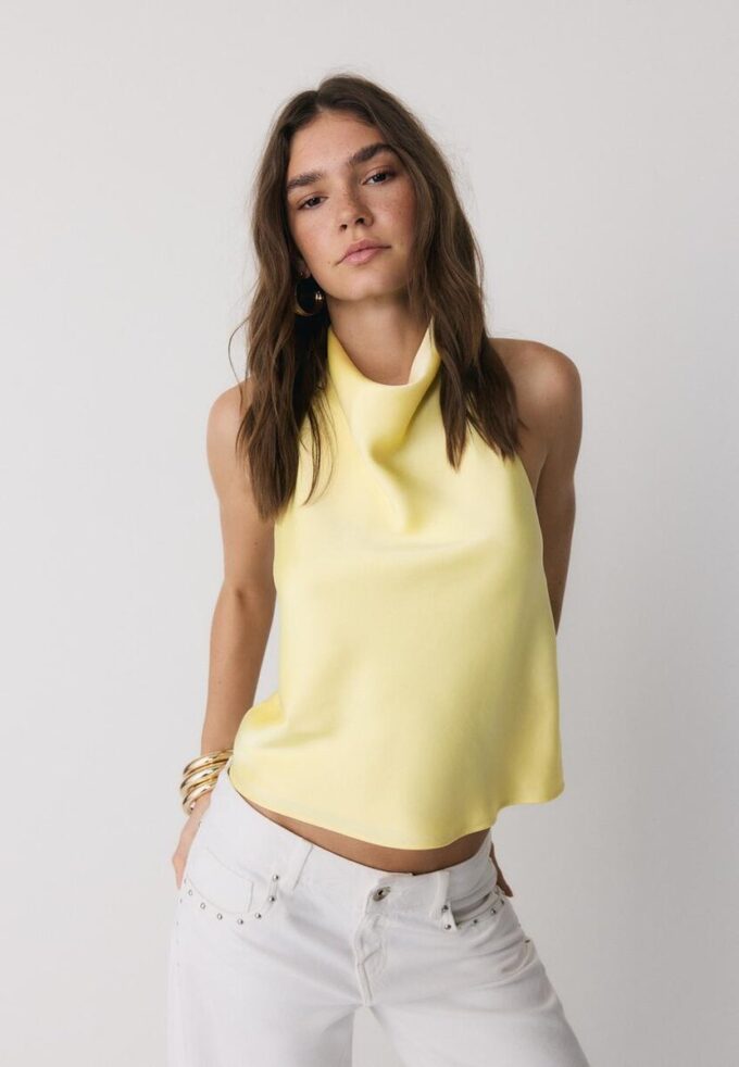 Top cu gât halter cu efect de satin Top cu gât halter cu efect de satin