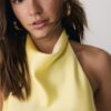 Top cu gât halter cu efect de satin Top cu gât halter cu efect de satin