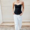 Top de bikini tip bandeau cu decolteu în formă de inimă Top de bikini tip bandeau cu decolteu în formă de inimă