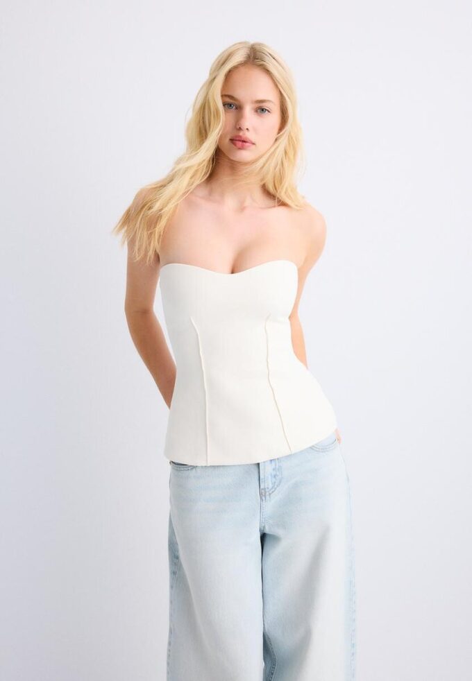 Top de bikini tip bandeau cu decolteu în formă de inimă Top de bikini tip bandeau cu decolteu în formă de inimă