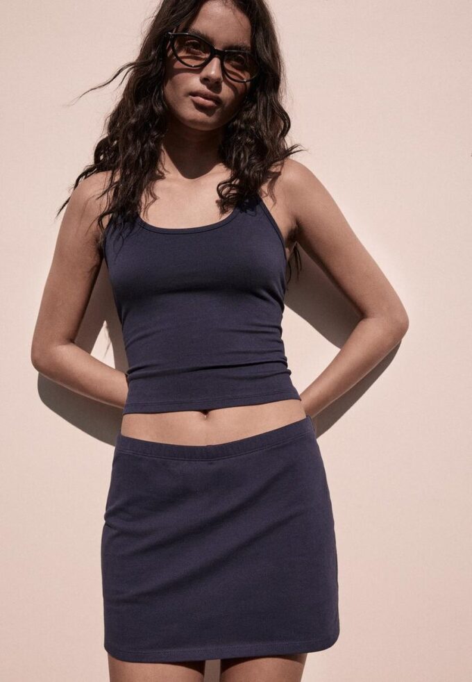Top tricotat cu gât halter Top tricotat cu gât halter