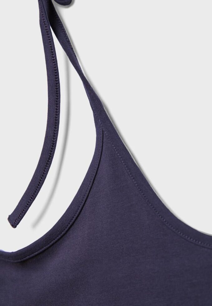 Top tricotat cu gât halter Top tricotat cu gât halter