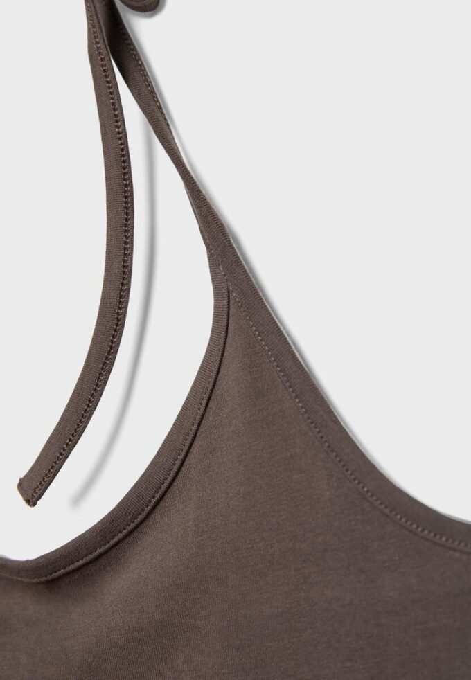 Top tricotat cu gât halter Top tricotat cu gât halter