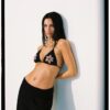Topuri de bikini triunghiulare cu flori brodate Topuri de bikini triunghiulare cu flori brodate