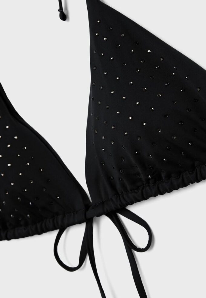 Topuri de bikini triunghiulare strălucitoare Topuri de bikini triunghiulare strălucitoare