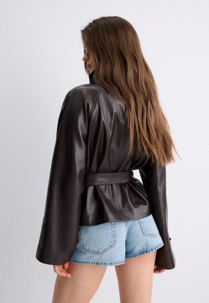 Trench cu guler înalt, aspect piele Trench cu guler înalt, aspect piele