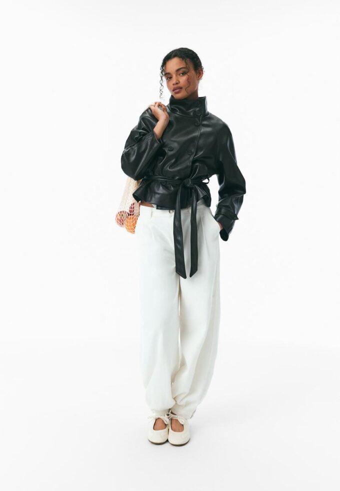 Trench cu guler înalt, aspect piele Trench cu guler înalt, aspect piele