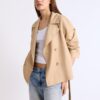 Trench scurt și fluid, cu curele Trench scurt și fluid, cu curele