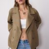 Trench scurt și fluid, cu curele Trench scurt și fluid, cu curele