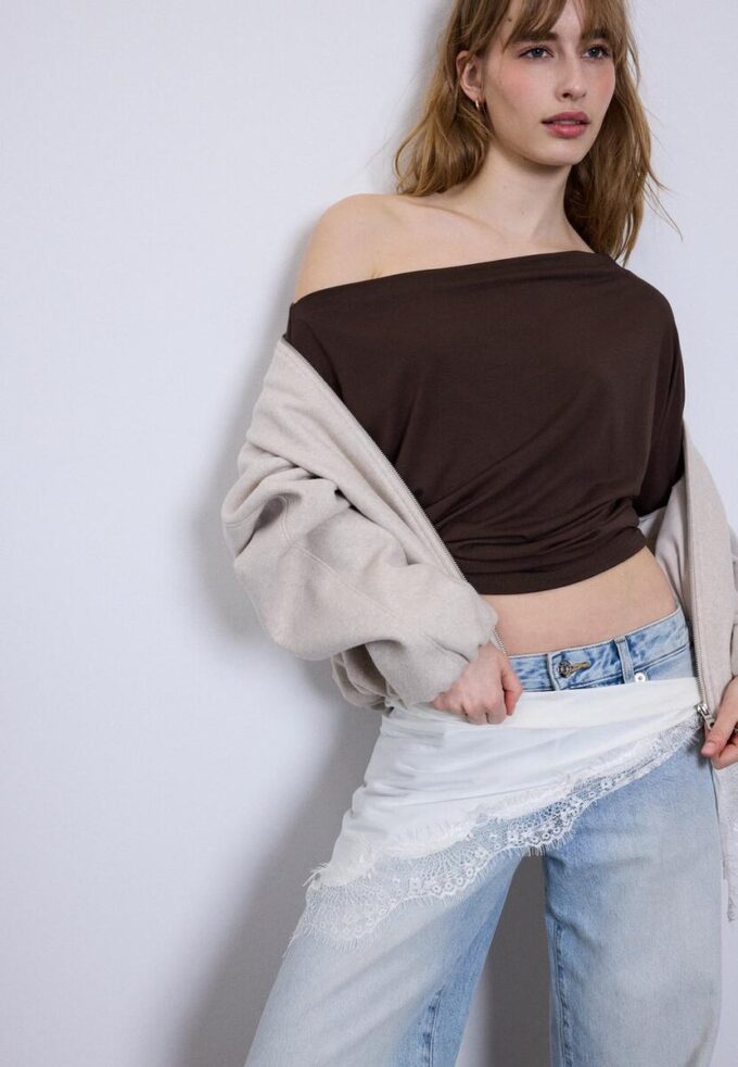Tricou asimetric din modal Tricou asimetric din modal